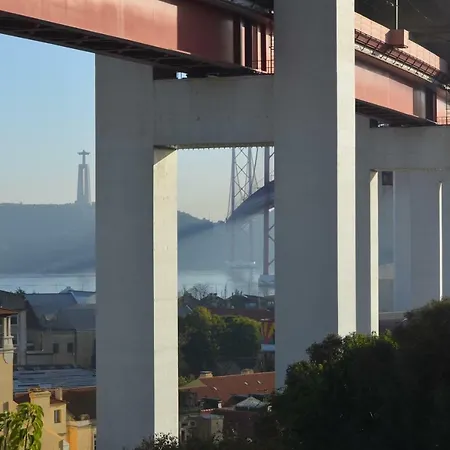 Bright With River View Lägenhet Lisboa